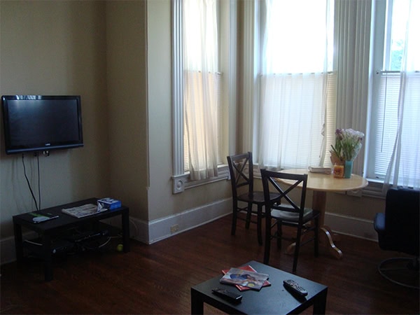 Living room of Capital Semester housing.